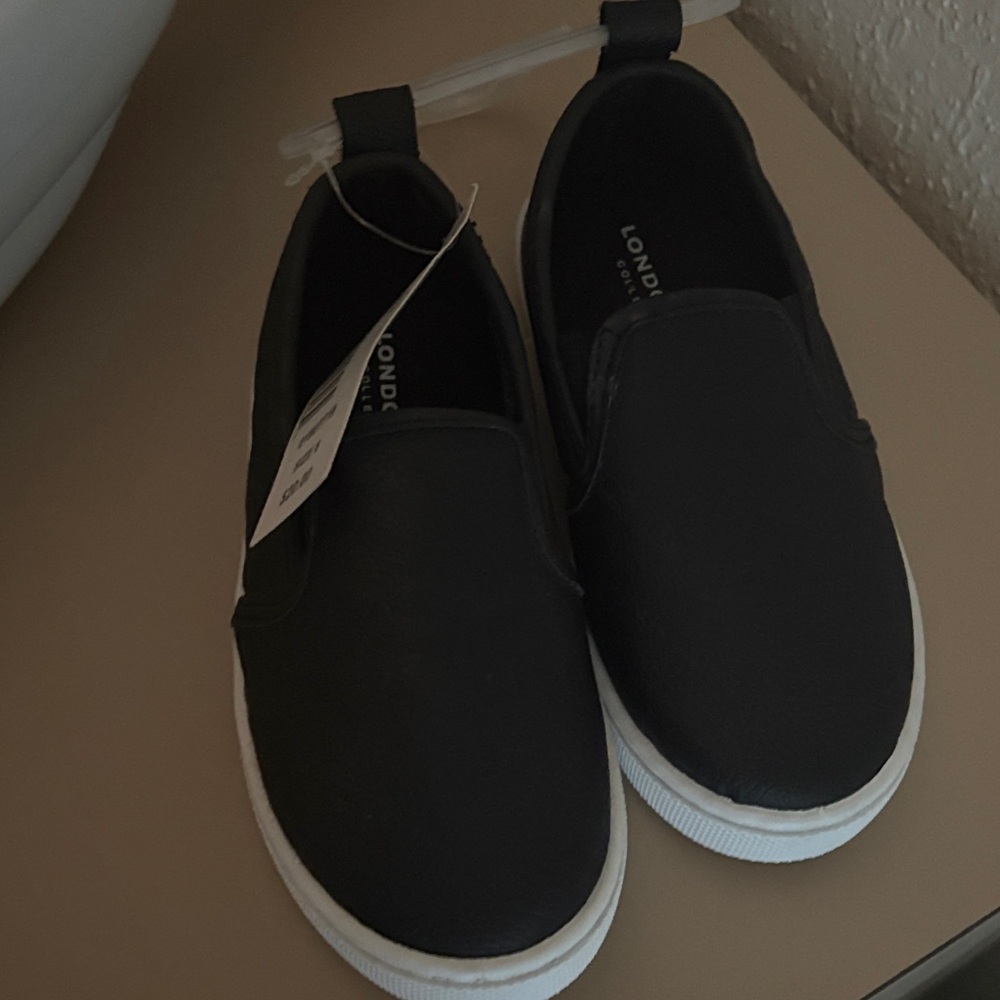 London Fog Black Casual Slip-Ons